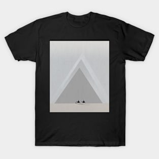 Pyramids in snow | Minimalistic art T-Shirt